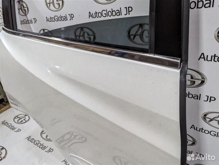 Дверь задняя правая Honda Vezel