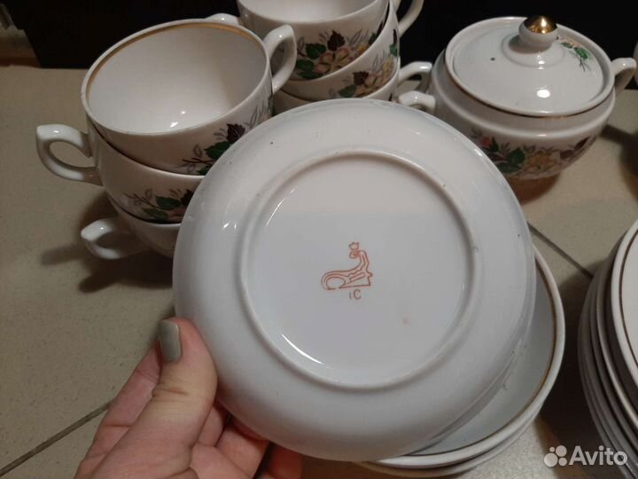 Остатки чайных сервизов