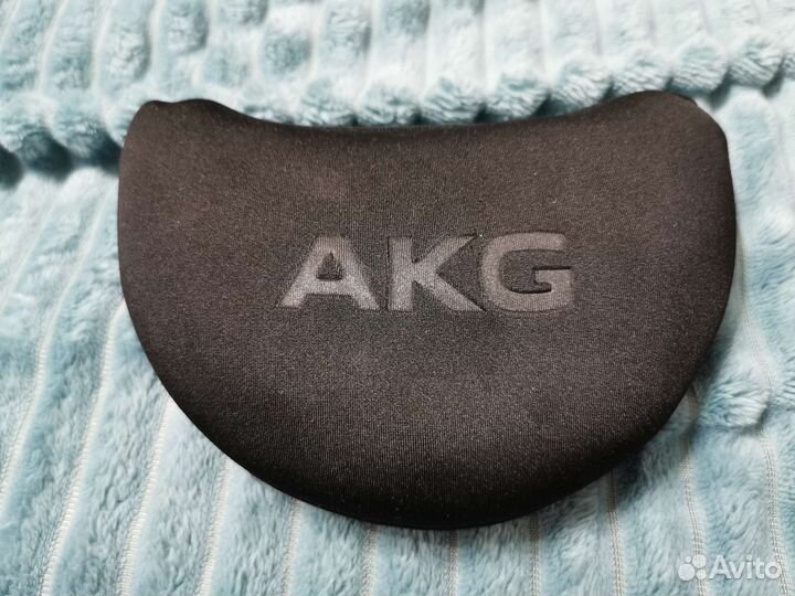 Проводные наушники накладные AKG N60nc