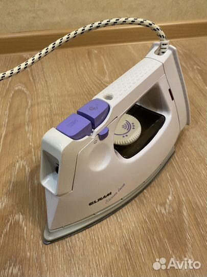 Утюг Elram Steam Iron