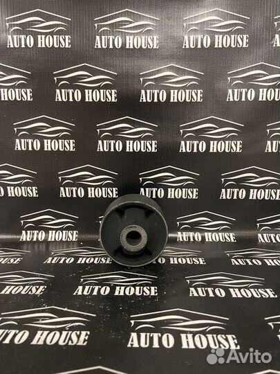 Сайлентблок переднего рычага hyundai IX35 09