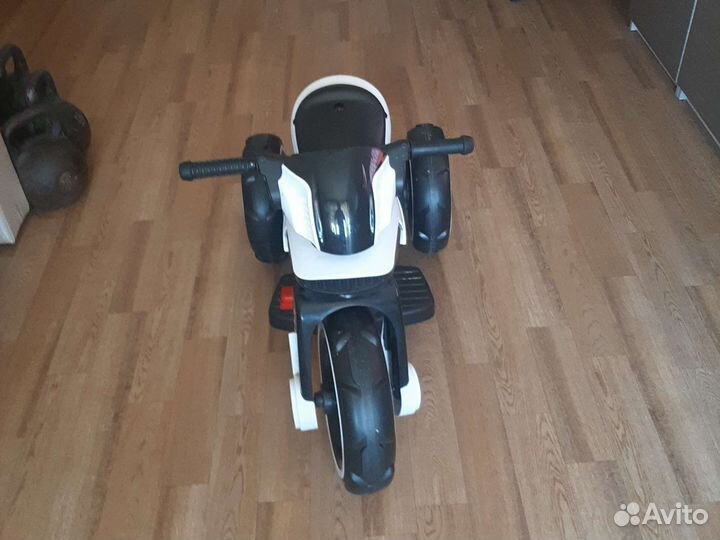 Детский электромобиль бу (мотоцикл полиции)