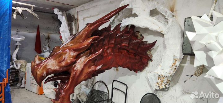 Бюст дракона