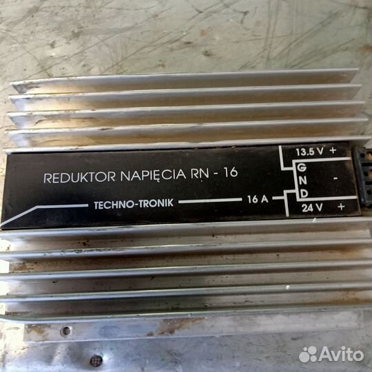 Регулятор напряжения