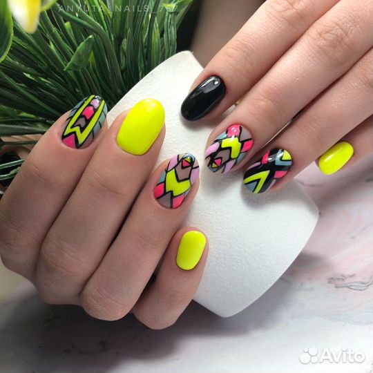 Маникюр и педикюр