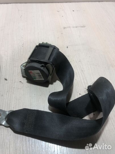 Ремень безопасности задний Шкода Октавия А5