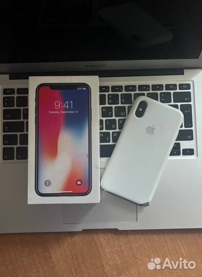 iPhone X, 64 ГБ