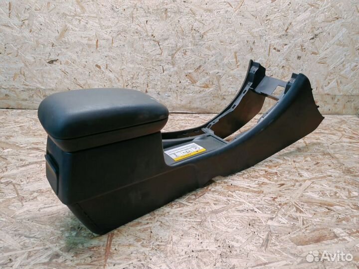 Подлокотник lifan Solano