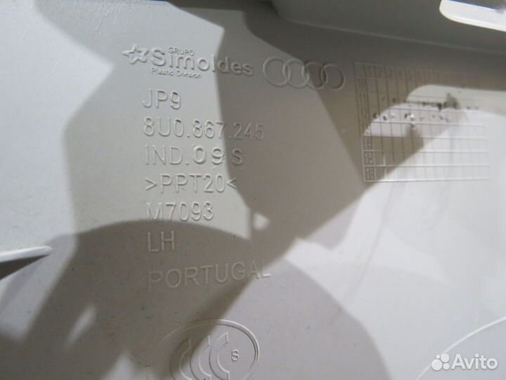 Обшивка стойки задняя левая Audi Q3