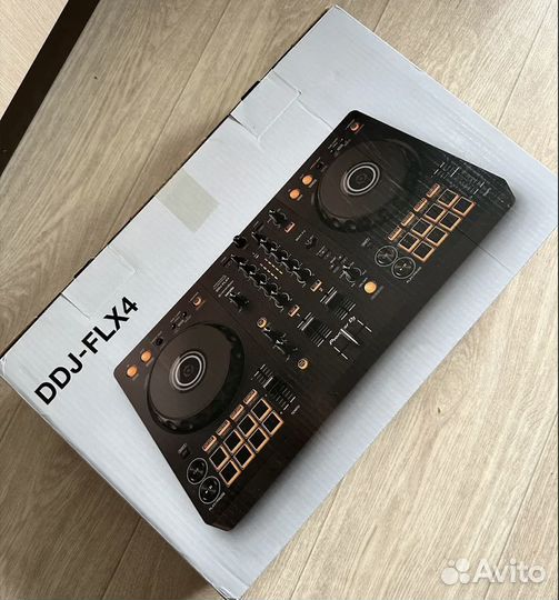 Новый Диджейский пульт DDJ-FLX4