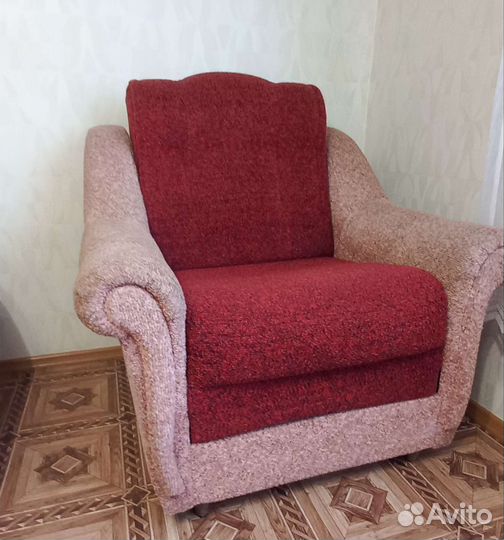 Диван и комплект кресел