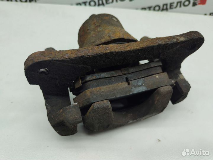 Суппорт передний правый Suzuki Swift MA 1997 г.в