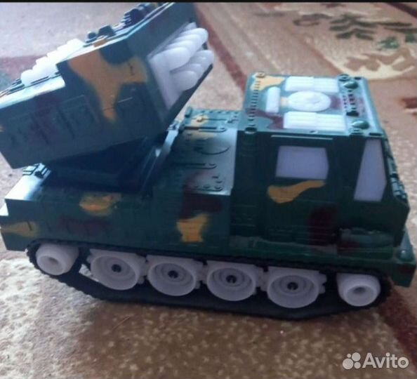 Детская игрушка Танк