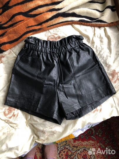 Кожаные шорты