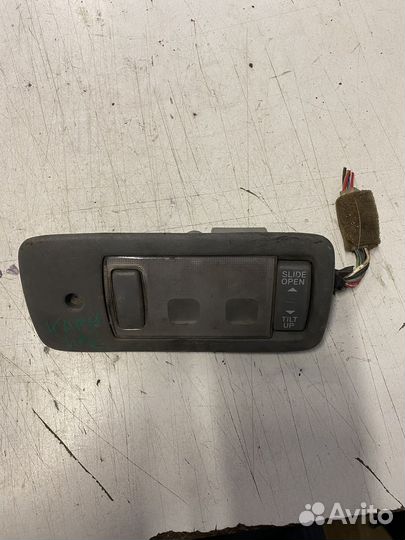 Плафон салонный Toyota Carina E