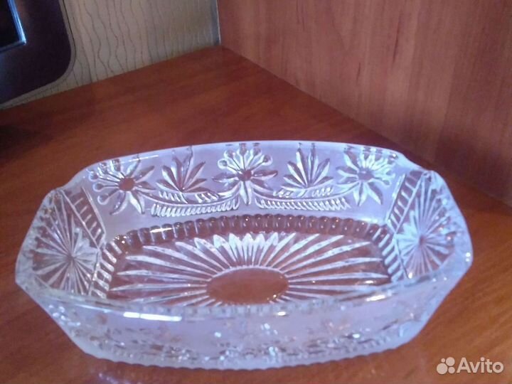 Хрустальная ваза