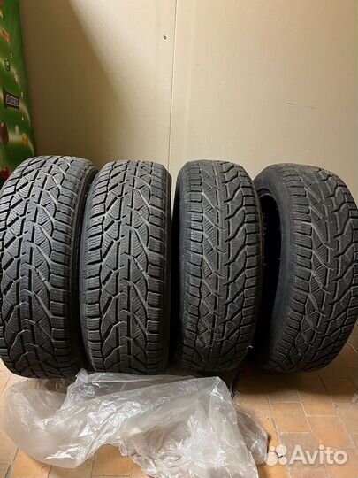 Tigar Winter 215/55 R18