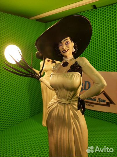 Леди демитреску, тиран из обителя зла