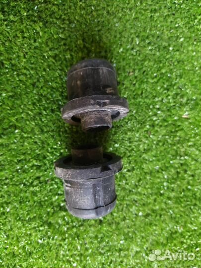 Подушка радиатора Toyota Corolla 180