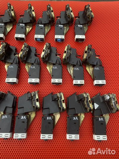 Замки дверей на Mitsubishi carisma