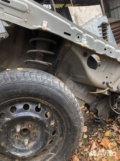 Передняя часть кузова Subaru forester