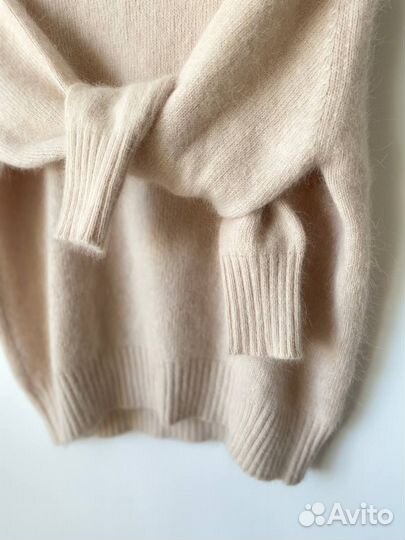 Свитер из ангоры