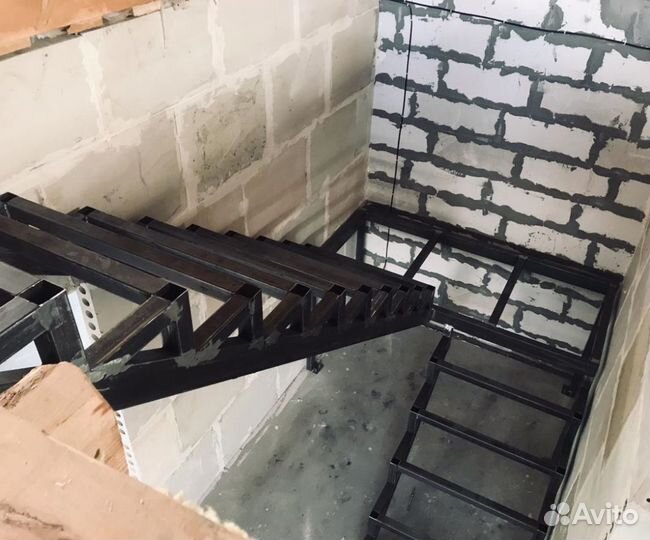 Лестница металлическая на 2 этаж