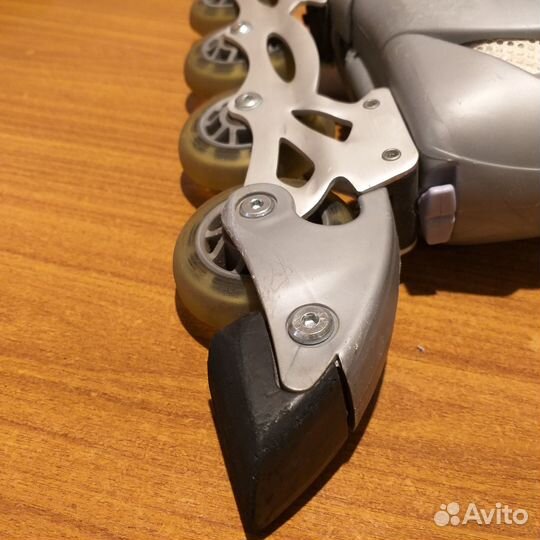 Ролики Fila раздвижные 32-35(EU) колеса 74мм 82А