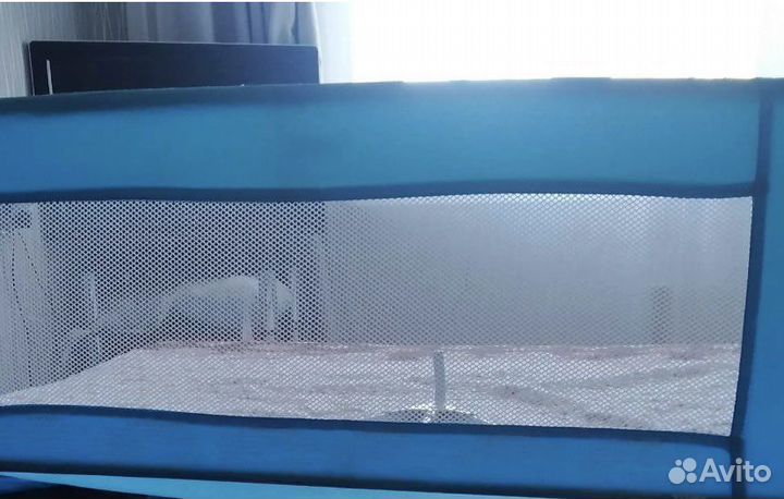 Ограничитель в детскую кроватку