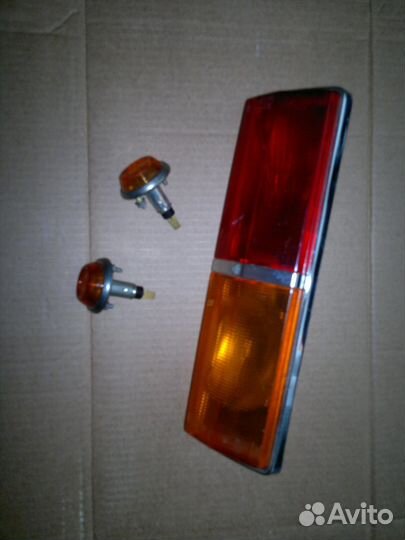 Задний фонарь и два поворотника на ваз-2101