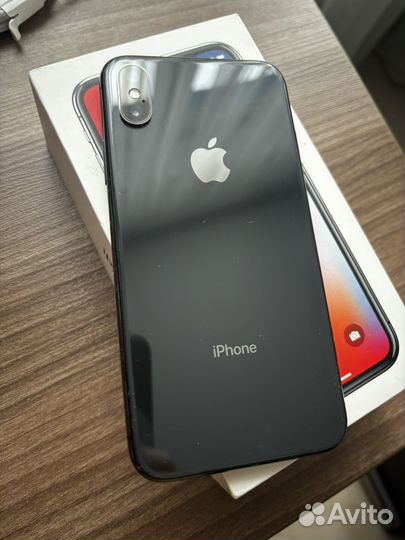 iPhone X, 64 ГБ