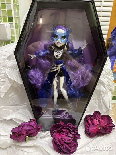 Monster high spectra haunt couture midnight runway