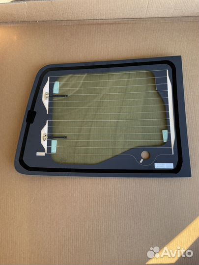 Стекло распашной двери Peugeot Expert