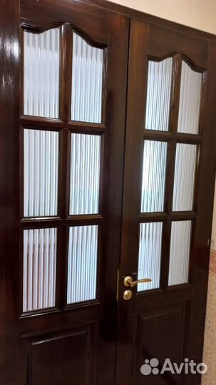 Ремонт дверей, замена разбитых стекол