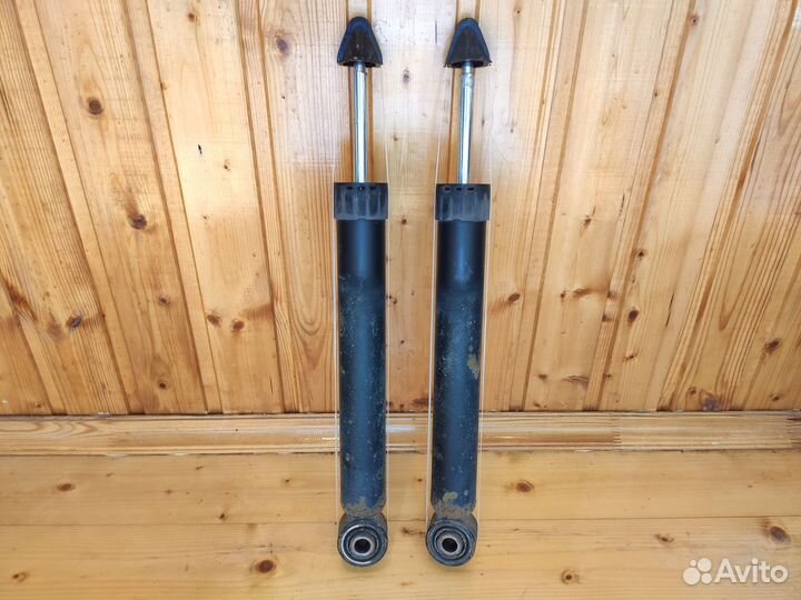 Амортизаторы задние Volkswagen Jetta 6