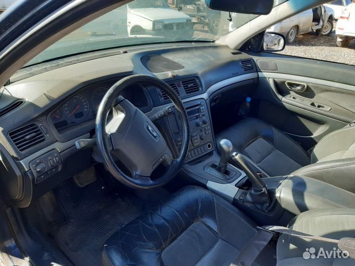 Топливная рампа рейка volvo S80