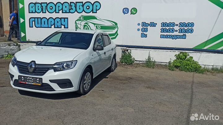 Кронштейн радиатора Renault Logan 2 214998904R