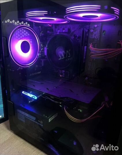 Игровой компьютер с монитором