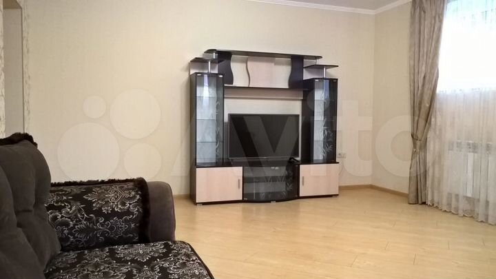 2-к. квартира, 73 м², 1/4 эт.