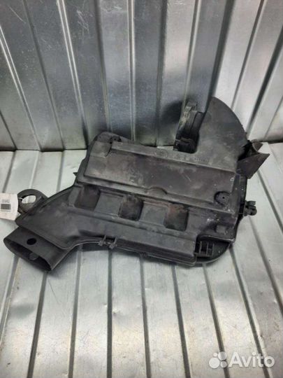 Корпус воздушного фильтра Nissan Primastar 1.6