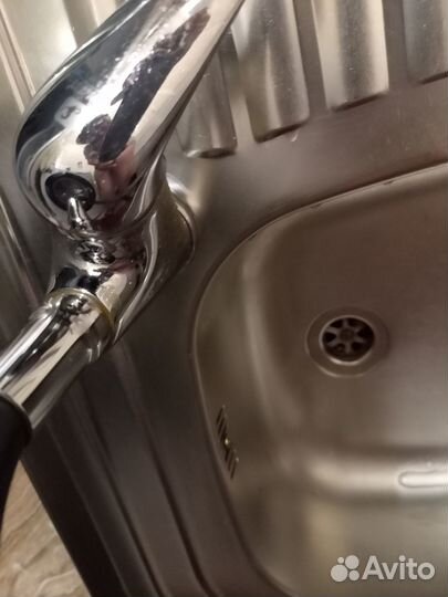 Раковина мойка на кухню бу с краном