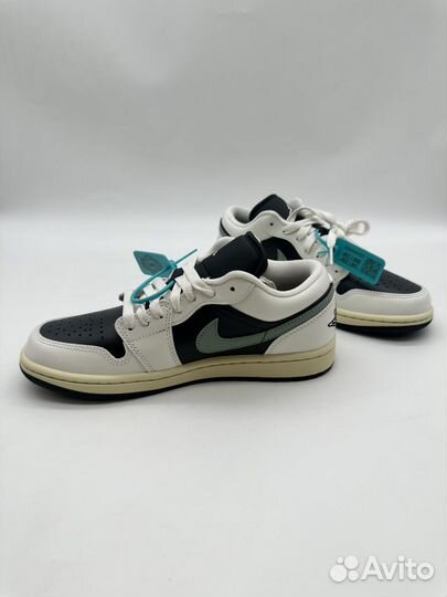 Кроссовки Nike Air Jordan 1 Low «Jade Smoke»