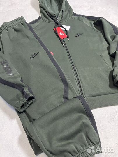 Спортивный костюм Nike на флисе
