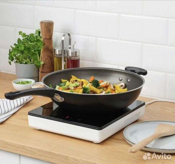 IKEA Переносная индукционная плита Tillreda