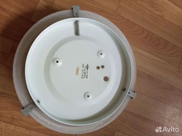 Плафон в прихожую