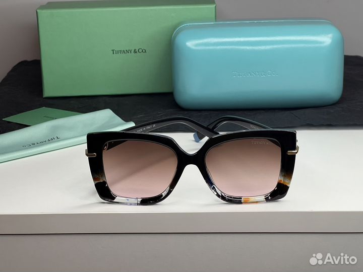 Солнцезащитные очки tiffany с футляром