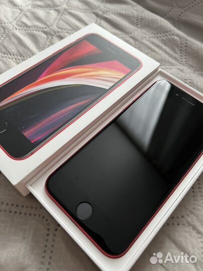 iPhone SE, 64 ГБ