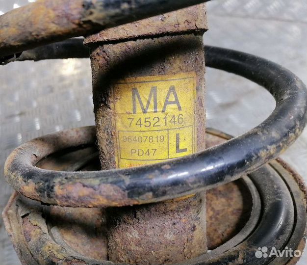 Стойка амортизатора п.л. Chevrolet Lacetti