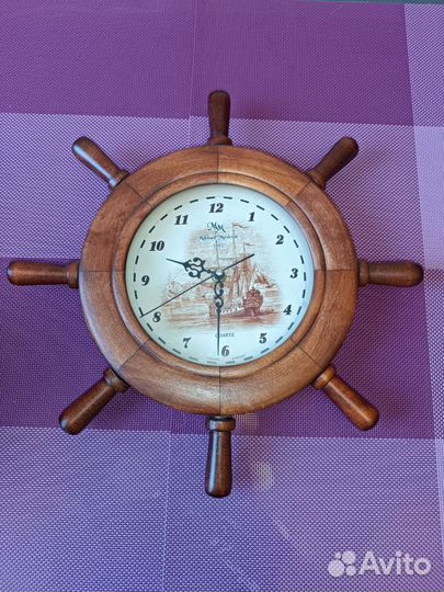 Часы настольные деревянные 