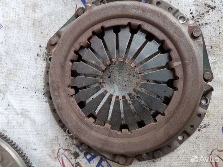 Корзина с диском сцепления Hyundai Solaris 1.4